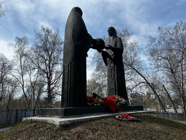 Заброшенная память: Мемориал в Челябинске встретит День Победы в неприглядном виде