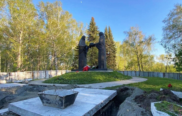 Заброшенная память: Мемориал в Челябинске встретит День Победы в неприглядном виде