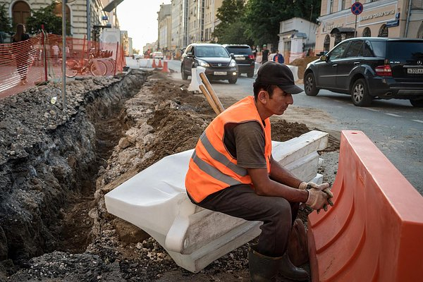 «Они вызывают недовольство у многих» Что на самом деле происходит с мигрантами в России и почему страна от них не откажется?