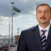 Над «Садоводом» подняли азербайджанский флаг? Пока в Баку издеваются над русскими, в Москве происходит странное