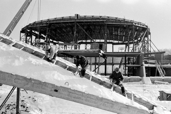 101-й километр, психушки и лагеря. Перед Олимпиадой-80 из Москвы выгнали десятки тысяч людей. Как силовики охотились на них?