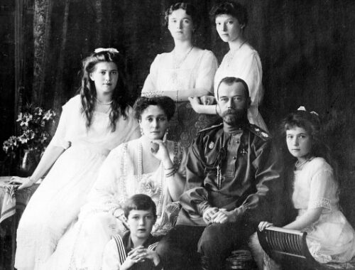 «Мертвый дом» 50 лет назад в КГБ решили уничтожить место расправы над Николаем II. Как этим воспользовался Ельцин?