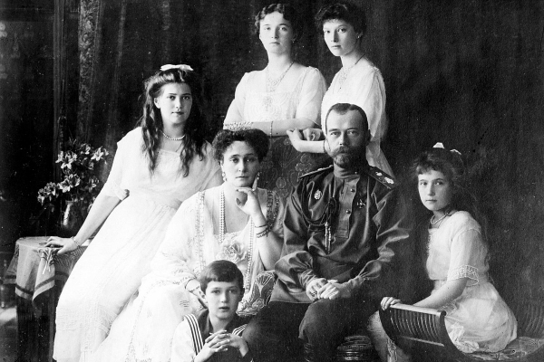 «Мертвый дом» 50 лет назад в КГБ решили уничтожить место расправы над Николаем II. Как этим воспользовался Ельцин?
