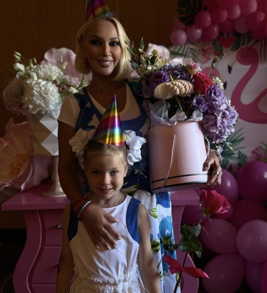 Лера Кудрявцева отметила 7-летие дочери в Болгарии без оскандалившегося мужа Игоря Макарова