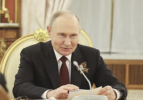 Президент США встретил Владимира Путина аплодисментами