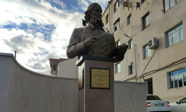 «Не надо крушить, отдайте нам»: Крым готов спасти разрушенный Азербайджаном памятник Айвазовскому «Не надо крушить, отдайте нам»: Крым готов спасти разрушенный Азербайджаном памятник Айвазовскому