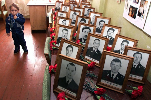 «Страшные разрушения. Лохмотья» 25 лет назад погибла подводная лодка «Курск». Почему о причинах катастрофы спорят до сих пор?