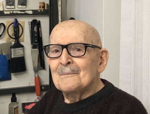 Умер дизайнер, создавший логотип к фильмам про Джеймса Бонда