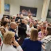 «Са-мо-лет! Са-мо-лет!»: пассажиры устроили бунт в аэропорту Екатеринбурга из-за суточной задержки рейса в Анталью