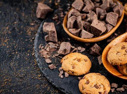 Названа неожиданная причина тяги к сладкому