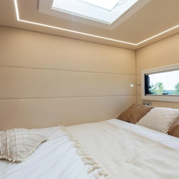 Дом, который проедет везде: нижегородцы превратили шестиколёсный КамАЗ в люксовый автодом