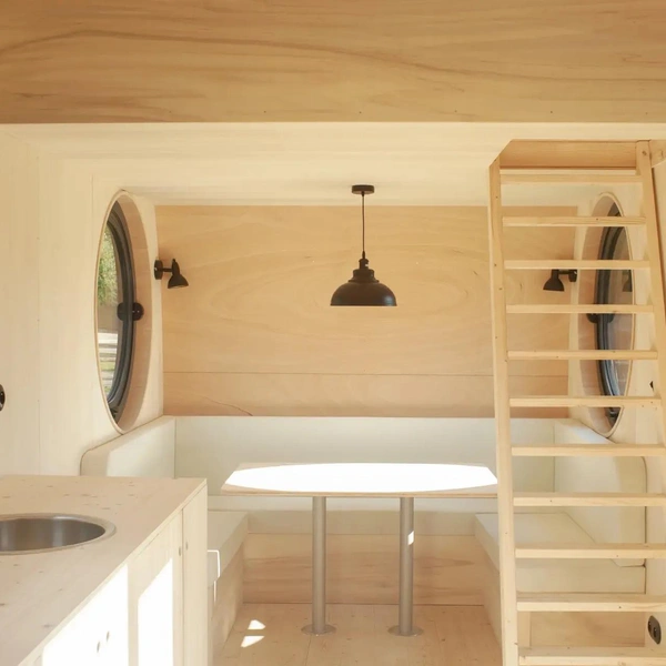 «Филин» на шестерых: оцените похожий на сову дом-прицеп от французских оригиналов