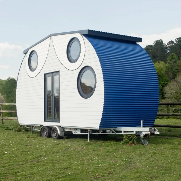 «Филин» на шестерых: оцените похожий на сову дом-прицеп от французских оригиналов