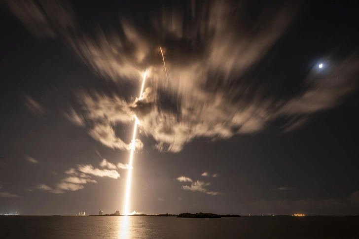 Компания SpaceX в 500-й раз вернула на Землю первую ступень ракеты-носителя Falcon 9