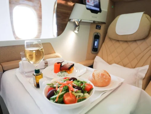 Летят же люди: крупнейшие авиакомпании США сносят «эконом» ради «бизнеса» Летят же люди: крупнейшие авиакомпании США сносят «эконом» ради «бизнеса»