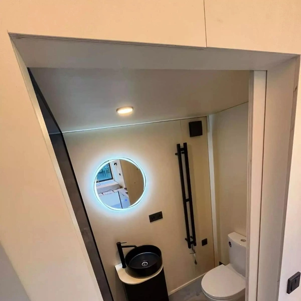 Минимализм плюс практичность: оцените простой дом-прицеп BTH Single, рассчитанный на двоих