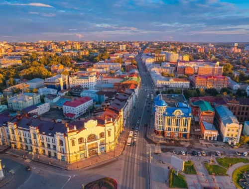 «Много молодежи, романтичная набережная, зелень»: за что хвалят сибирский город Томск «Много молодежи, романтичная набережная, зелень»: за что хвалят сибирский город Томск