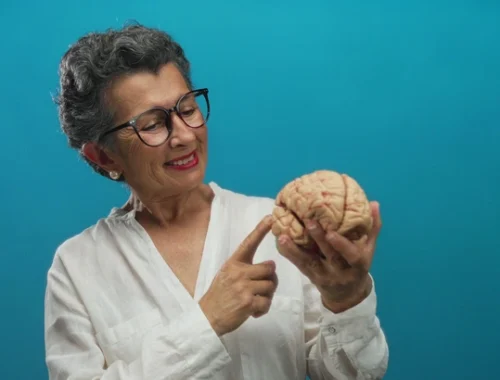 Мозг мужчин стареет быстрее, чем у женщин. Но от болезни это не убережет Мозг мужчин стареет быстрее, чем у женщин. Но от болезни это не убережет