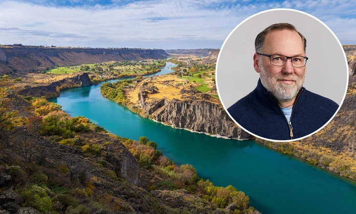 Он в своем личном штате Айдахо: Нобелевский комитет не может сообщить лауреату самую радостную новость