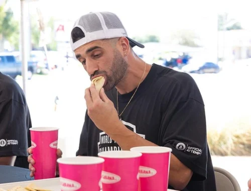 Сколько нужно съесть тако за минуту, чтобы поставить мировой рекорд? В Техасе дали ответ