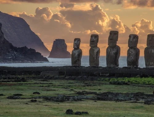 Тайна острова Пасхи разгадана: ученые выяснили, как двигались каменные статуи моаи Тайна острова Пасхи разгадана: ученые выяснили, как двигались каменные статуи моаи