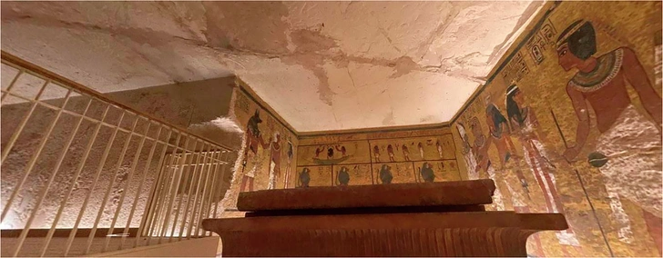 У вас тут грибок завелся: археологи заявили, что гробница Тутанхамона разрушается, но чиновники им не поверили