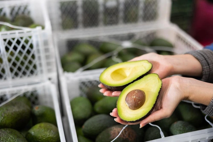 Учёные объяснили, почему авокадо быстро портится — и как сохранить его свежесть надолго