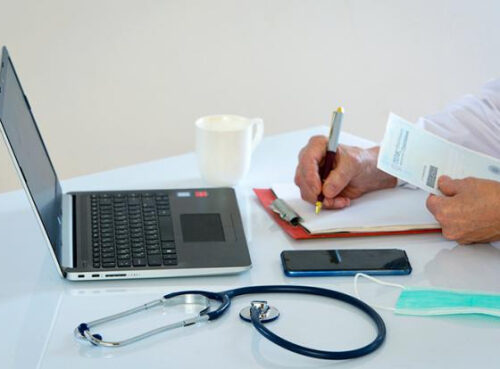 Врач предупредила о страшных последствиях бесконтрольного приёма обезболивающих Врач предупредила о страшных последствиях бесконтрольного приёма обезболивающих