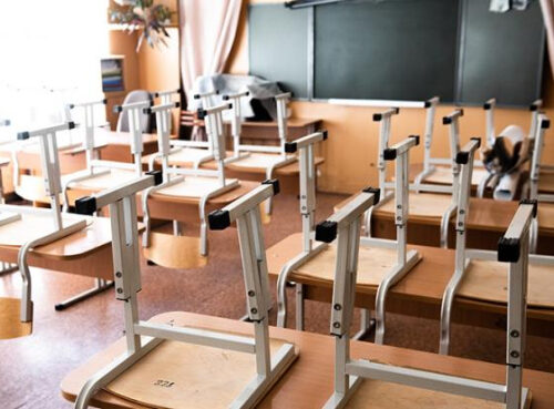 В Пермском крае массово закрывают классы и группы в детсадах из-за волны ОРВИ В Пермском крае массово закрывают классы и группы в детсадах из-за волны ОРВИ