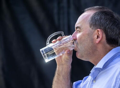 Россиянам рассказали, какой популярный напиток может спровоцировать инсульт