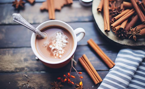 Россиянам рассказали о самом полезном напитке при сидячей работе