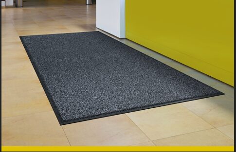 Аренда грязезащитных ковров в Санкт-Петербурге: чистота и порядок без хлопот