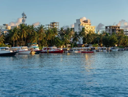 Мальдивы первыми в мире запретили курение для целого поколения Мальдивы первыми в мире запретили курение для целого поколения