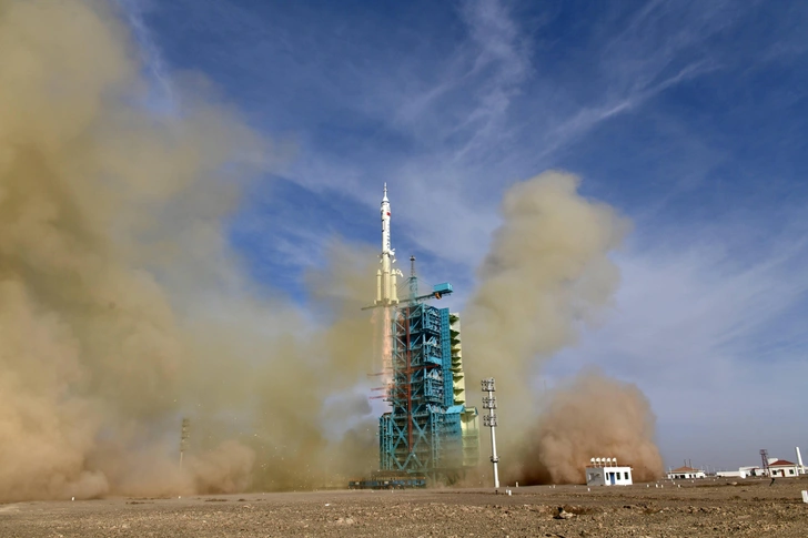 На китайскую орбитальную станцию «Тяньгун» запустили пустой корабль «Шэньчжоу-22» взамен поврежденного предшественника