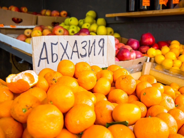 Наесться хватит. Сколько мандаринов можно вывезти из Абхазии без пошлины?