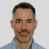 Разговор с начальником — это битва со львом: антрополог назвал причину нашего хронического стресса