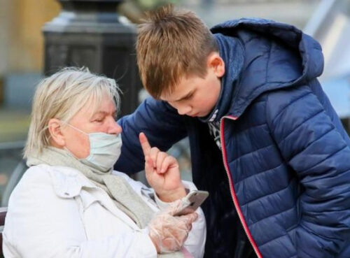 Молодость, проведенная в смартфоне, грозит хроническим ожирением — и не только