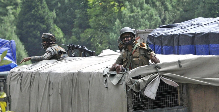 Индия готовится к возможной войне с Китаем. Пекин тоже укрепляет свои базы на озере Пангонг-Цо