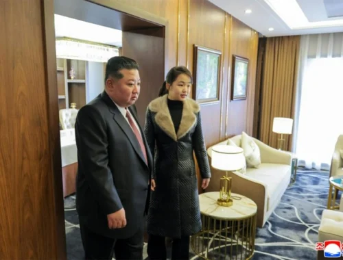 Ким Чен Ын открыл новый горнолыжный курорт на севере КНДР. 25 фото вождя с дочерью и пяти новых отелей