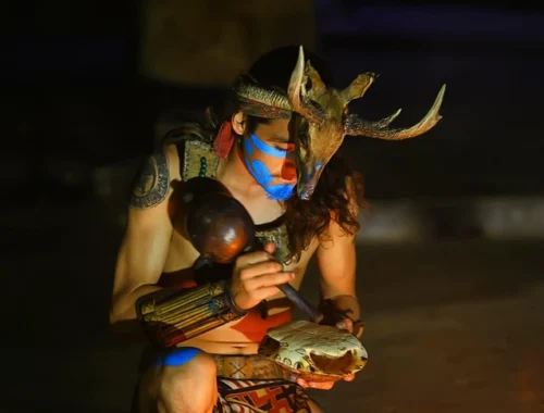 Прокалывали детям уши до того, как они начинали ходить. Что это значило в культуре древних майя?