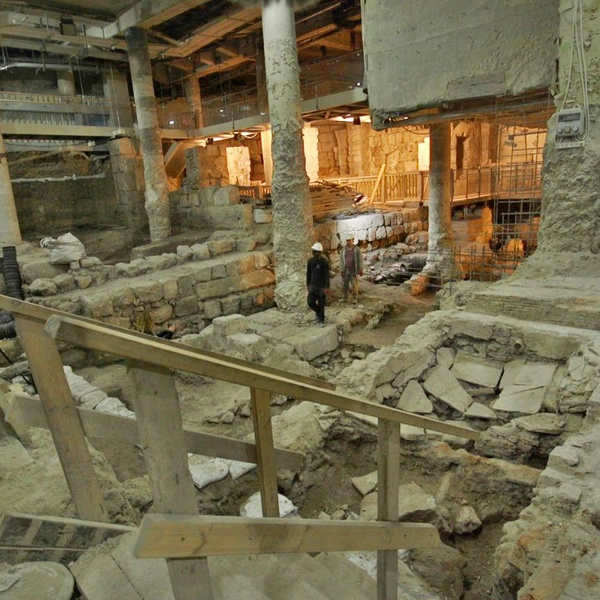 У Стены плача в Иерусалиме нашли 2000-летний ритуальный бассейн — микву (фото)