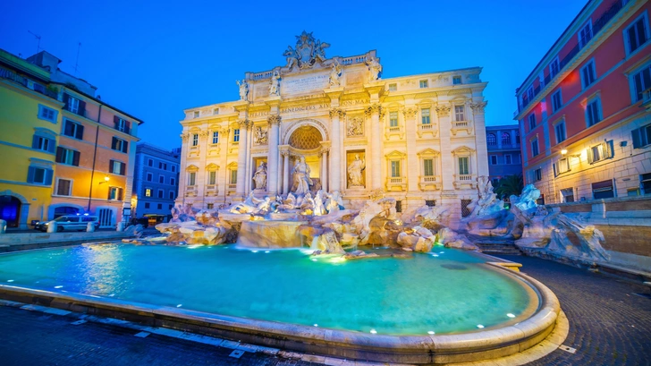 В Риме вводят платный вход к фонтану Треви: туристы будут платить 2 евро