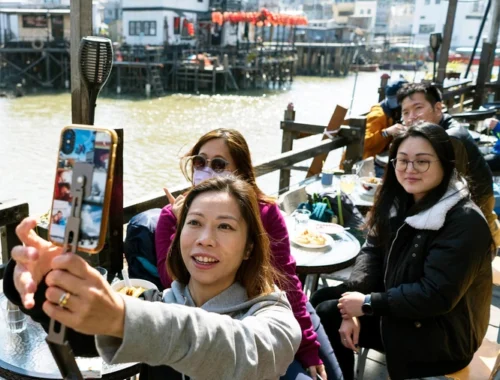 В России появится еще один национальный мессенджер «Молния». Он будет похож на китайский WeChat
