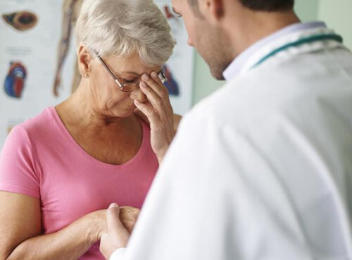 «Лицо — рука — речь»: россиянам объяснили, как распознать инсульт