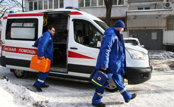 «Скорую помощь» поставили на счетчик — и ей опять предстоит отдуваться за все косяки российской медицины