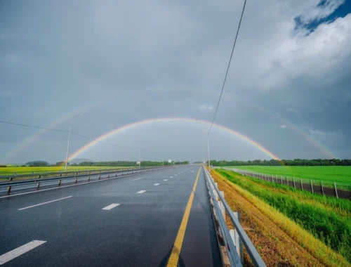 По платным дорогам России можно будет ездить бесплатно. Но есть нюанс