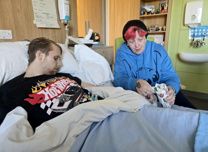 Смотрел в пустоту застывшим взглядом: умерший от деменции 24-летний британец пожертвовал мозг науке