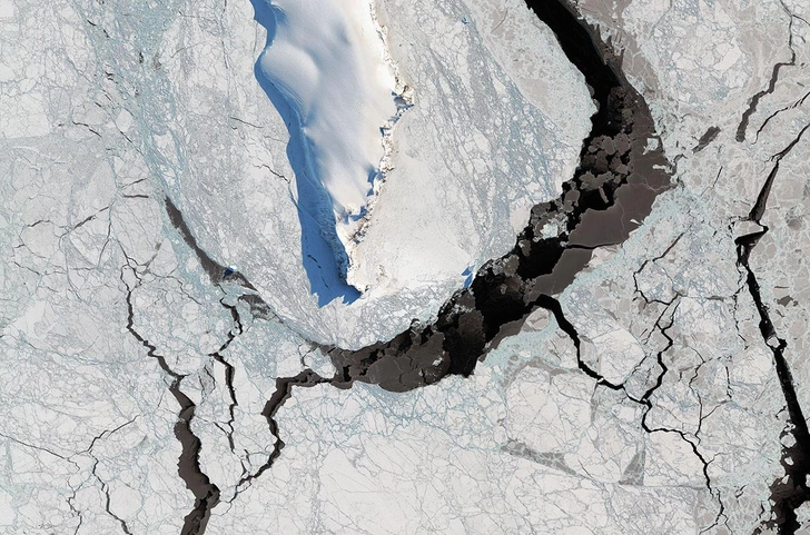 Ученые составили подробную карту коренных пород Антарктиды: новые данные о скрытых ландшафтах