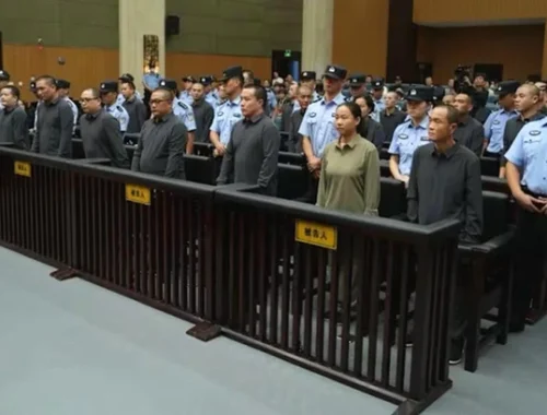 К высшей мере: в Китае казнили 11 боссов мошеннических кол-центров — их жертвами были и россияне