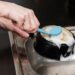 Как отмыть пригоревшую кашу с кастрюли из титана содой и уксусом